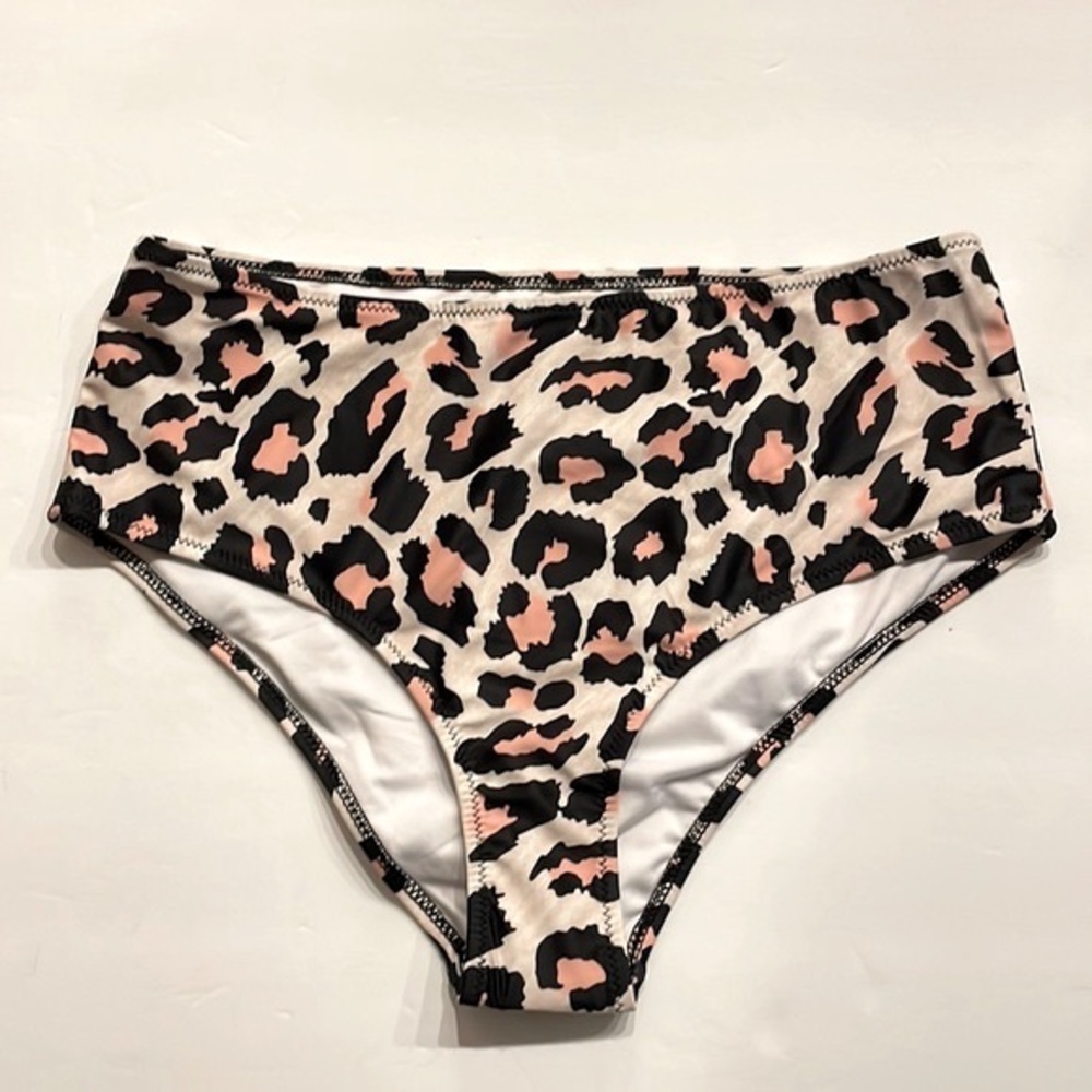 NEW beachsissi Mid / high rise bikini swim bottom leopard pattern size Large